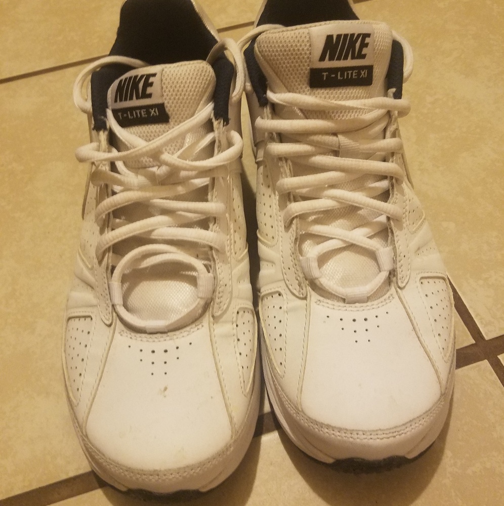 NIKE T-LITE XI,CROSS TRAINING SHOES